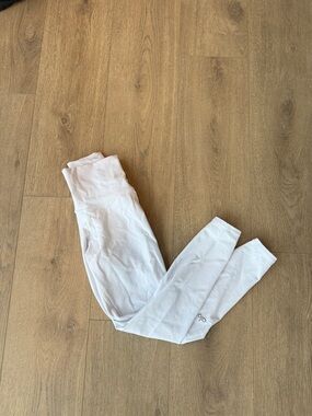 Alo Airbrush leggings